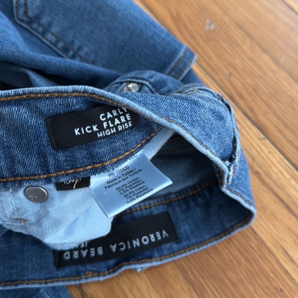 VERONICA BEARD Carly High Rise Kick Flare cropped Jean in Sierra 25 - Picture 6 of 7